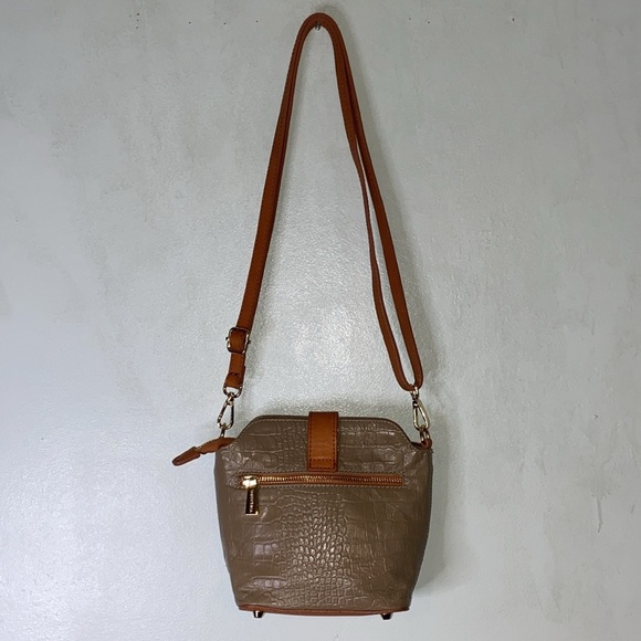 Valentina Genuine Leather Taupe Croc Embossed Crossbody Purse-Made in Italy - Picture 5 of 15